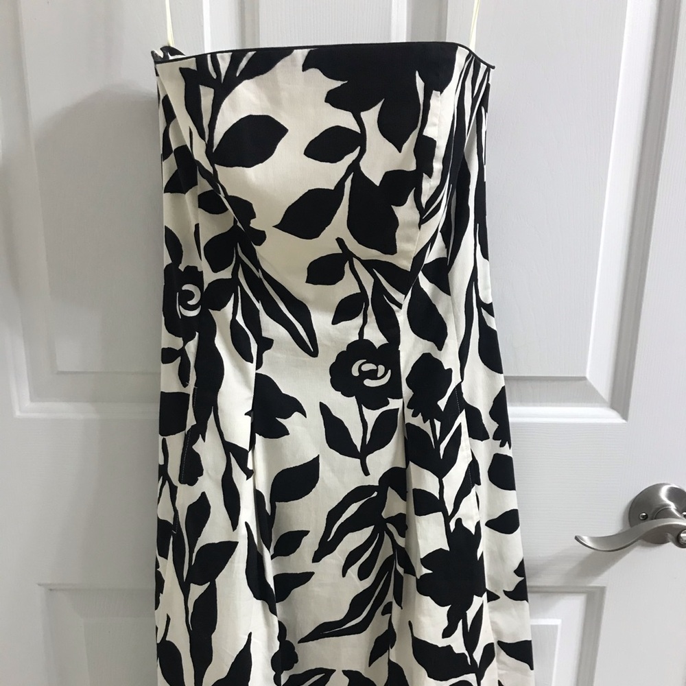 White House Black Market Strapless Dress